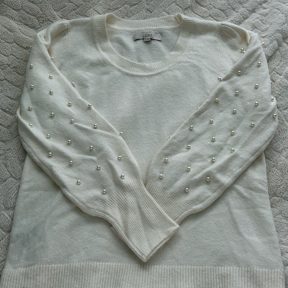 brand new loft sweater with pearls